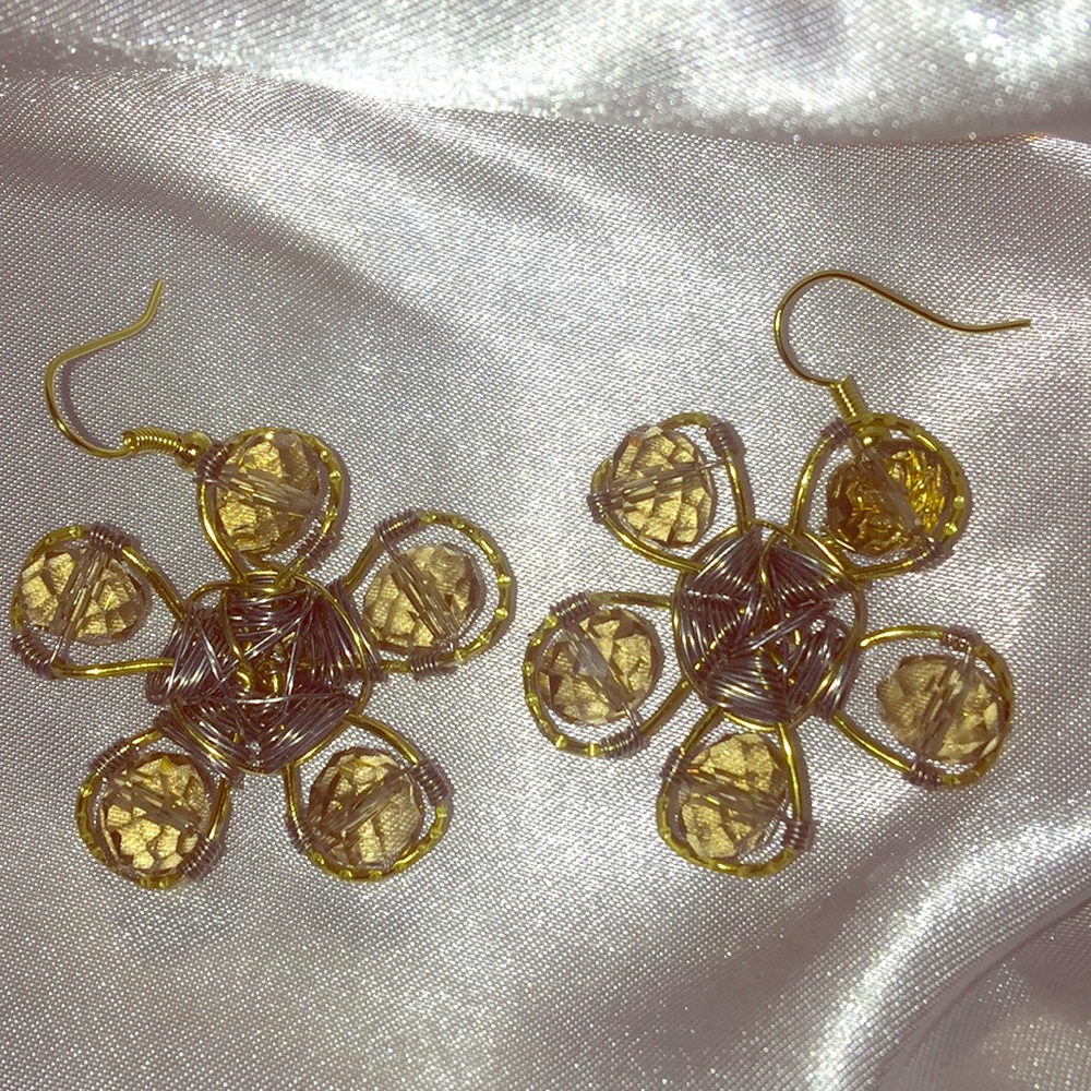 Crystal flower earrings